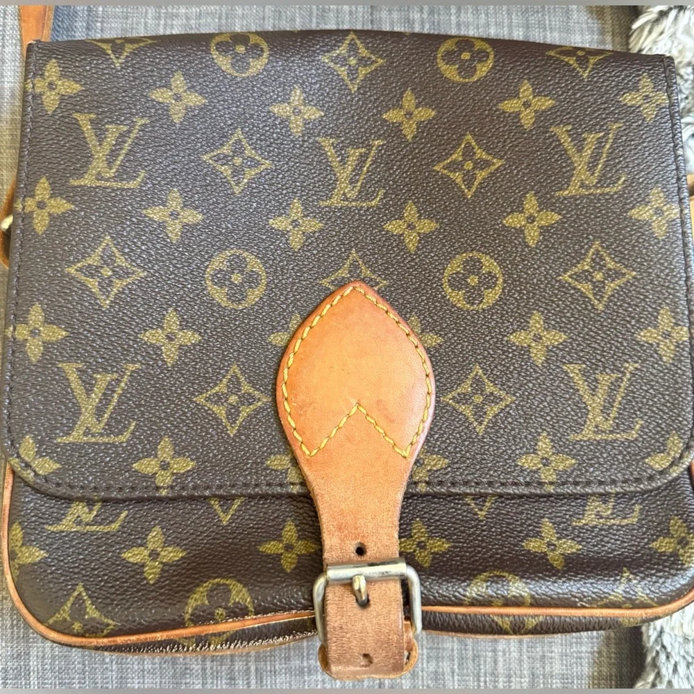 Authentic Louis Vuitton Vintage Cartouchiere MM Crossbody - Picture 12 of 16